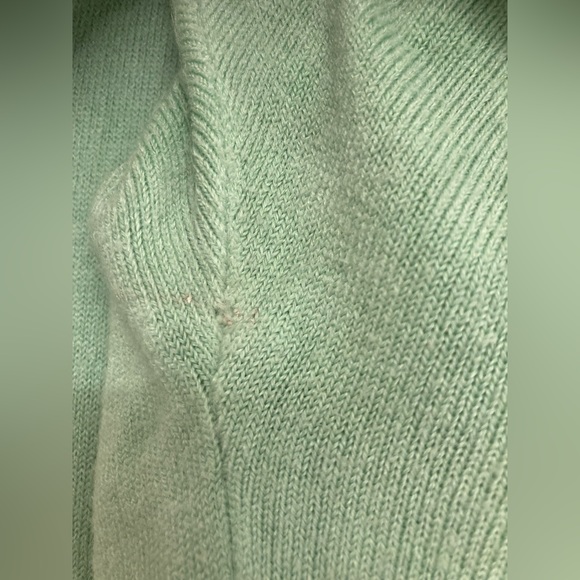 Forever 21 Green Quarter Sleeve Sweater - Picture 4 of 5